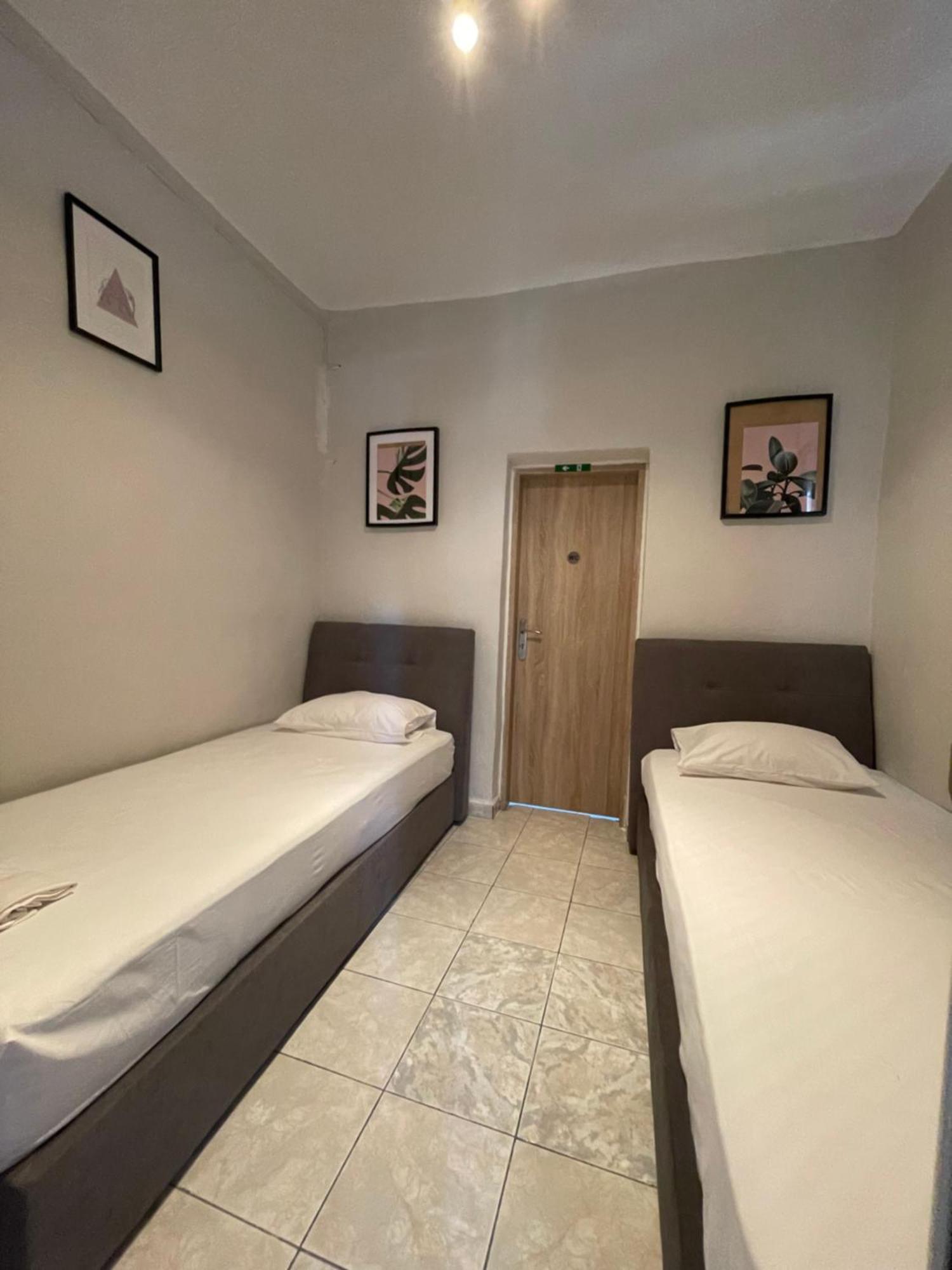 Dimitri'S Apartment Ватера Екстер'єр фото