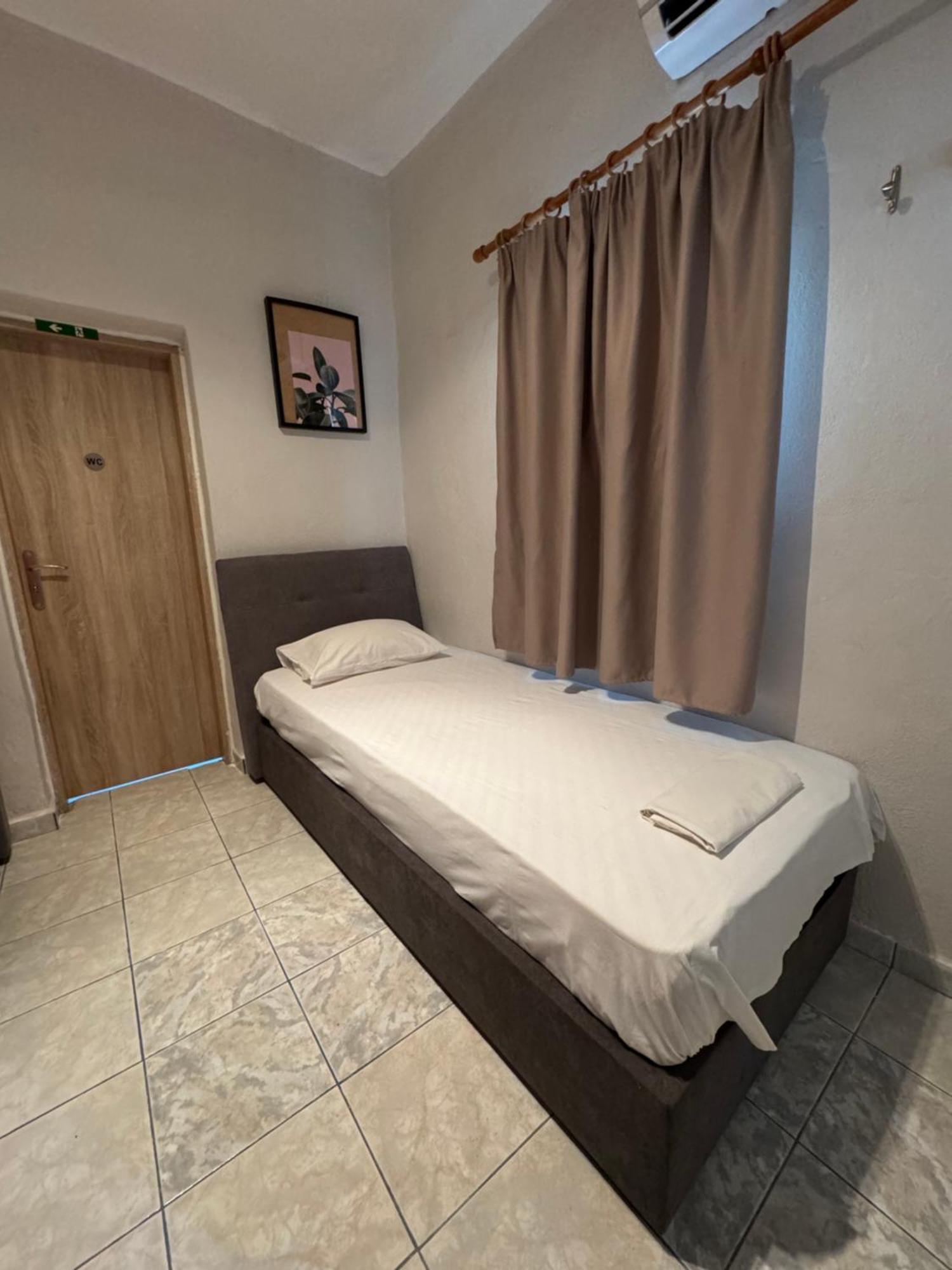 Dimitri'S Apartment Ватера Екстер'єр фото